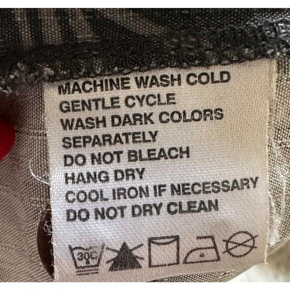 TOMMY BAHAMA Men's Size XXL -
Floral Print 100% Silk Hawaiian
Shirt - Picture 7 of 9